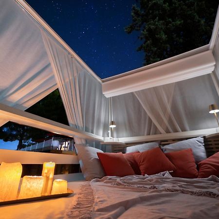Bed and Breakfast Tra Gli Alberi E Il Mare Сіроло Екстер'єр фото