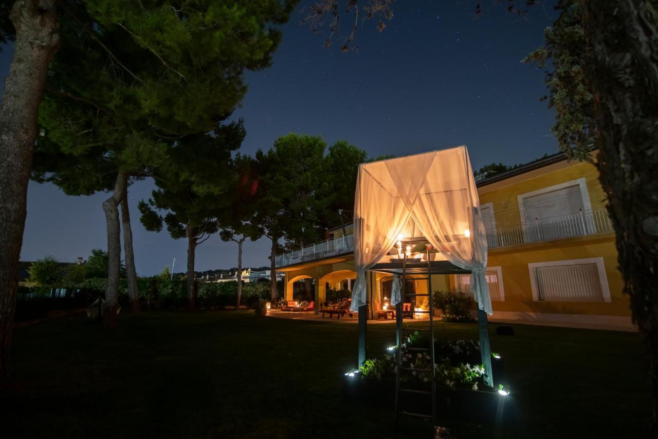Bed and Breakfast Tra Gli Alberi E Il Mare Сіроло Екстер'єр фото