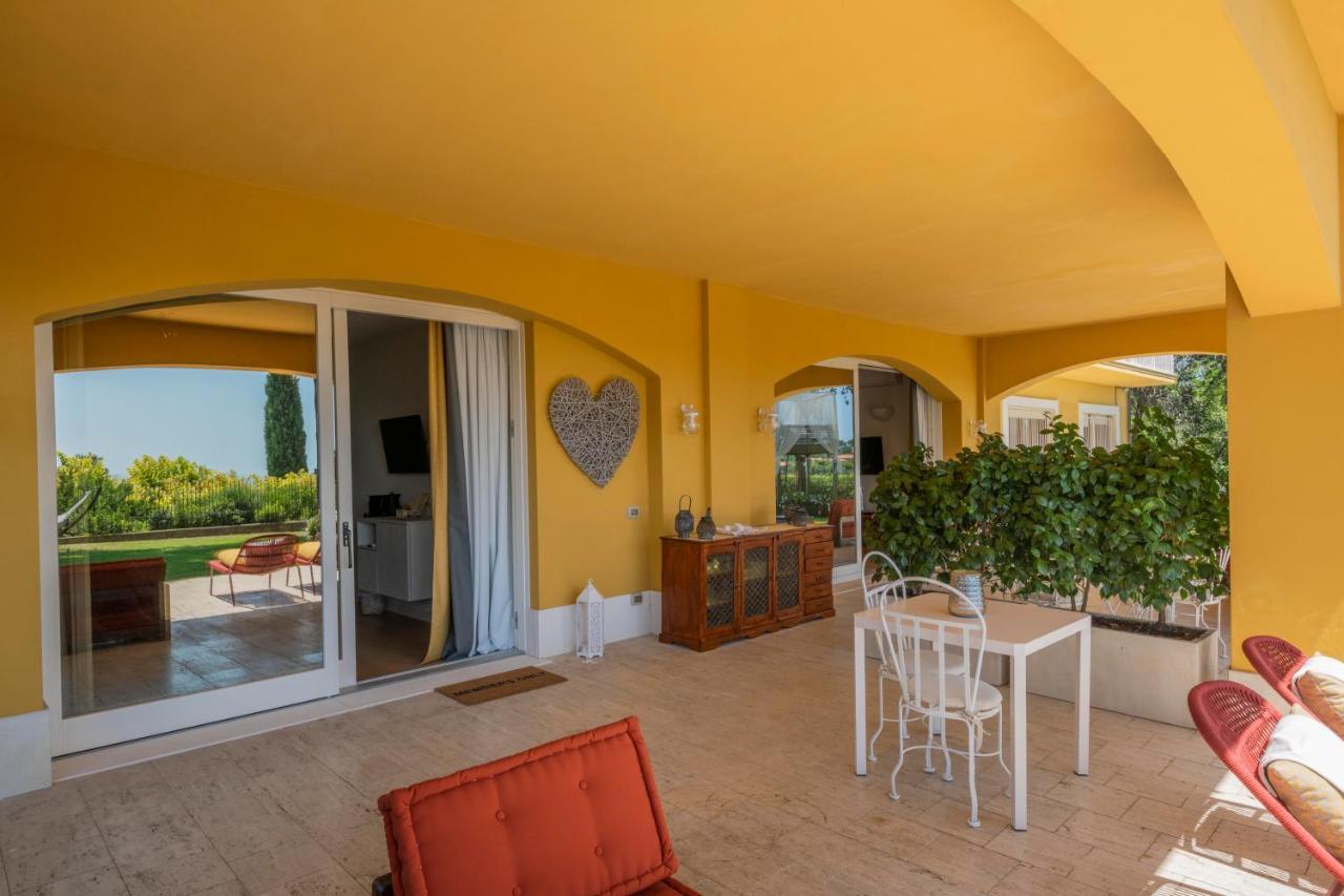 Bed and Breakfast Tra Gli Alberi E Il Mare Сіроло Екстер'єр фото