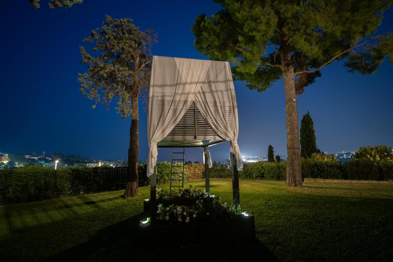Bed and Breakfast Tra Gli Alberi E Il Mare Сіроло Екстер'єр фото