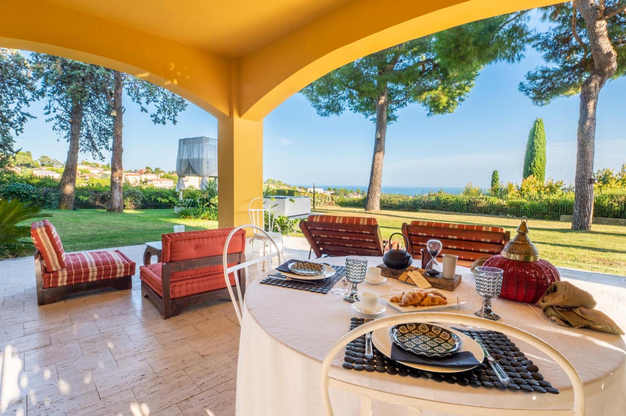 Bed and Breakfast Tra Gli Alberi E Il Mare Сіроло Екстер'єр фото
