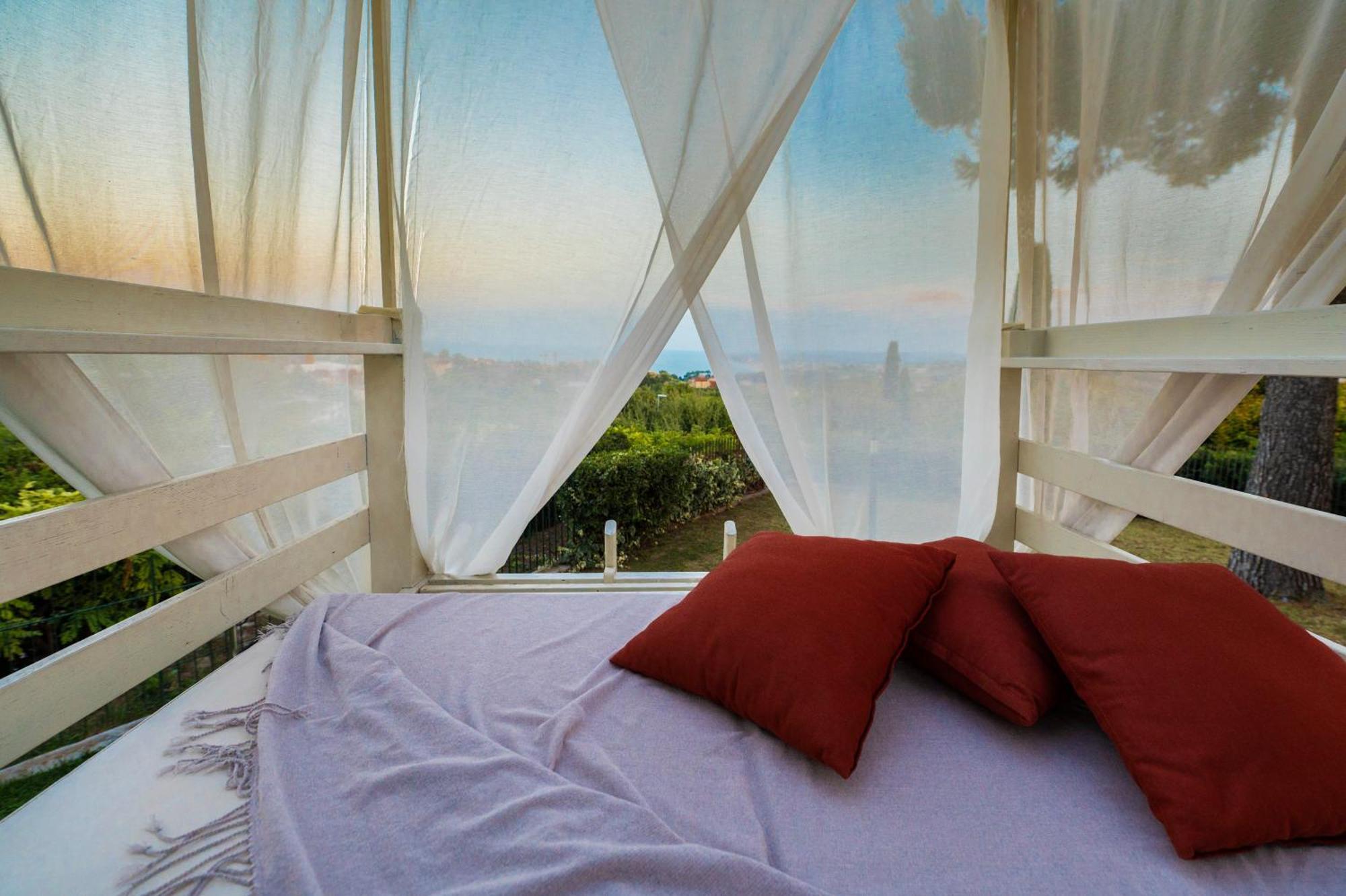 Bed and Breakfast Tra Gli Alberi E Il Mare Сіроло Екстер'єр фото