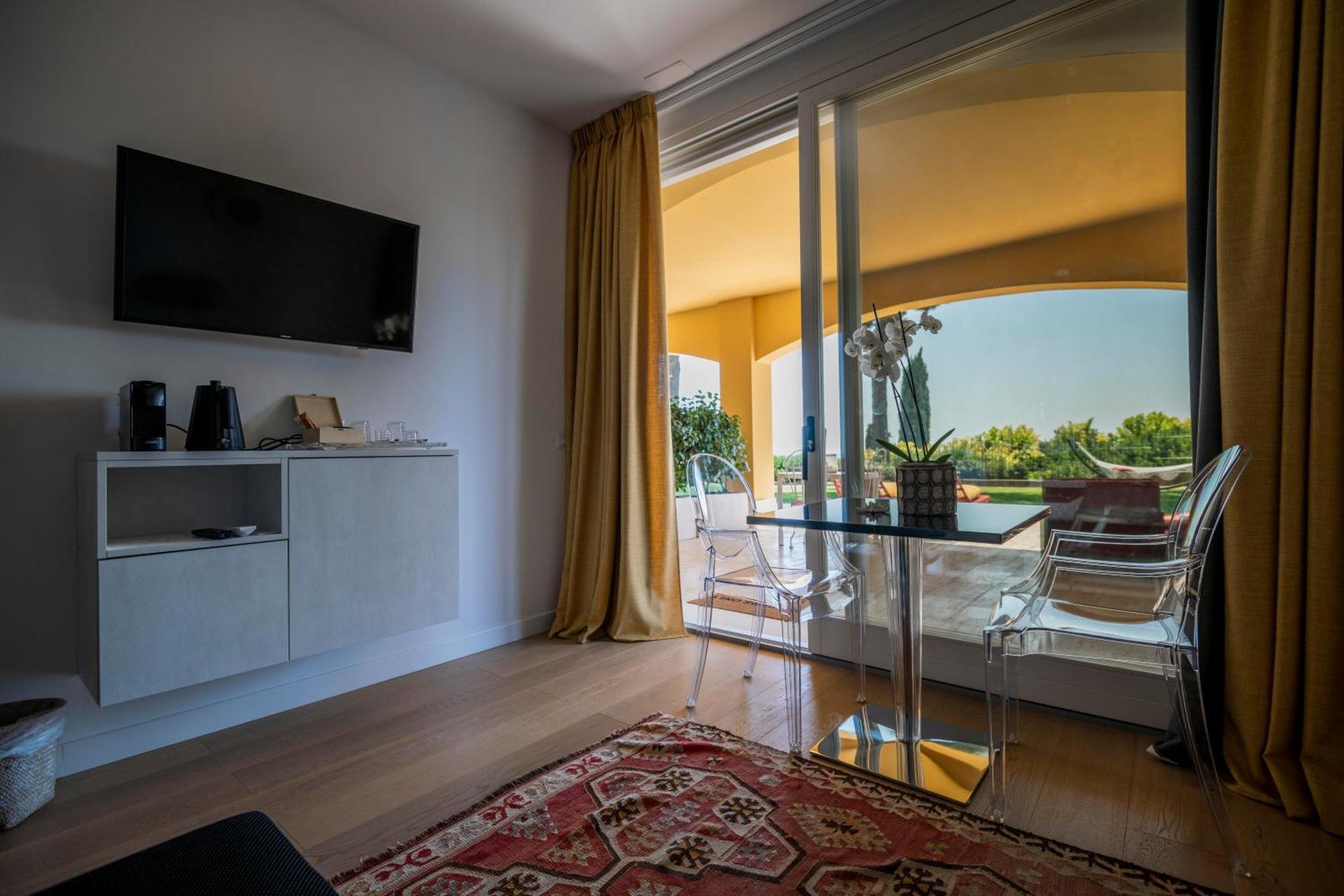 Bed and Breakfast Tra Gli Alberi E Il Mare Сіроло Номер фото