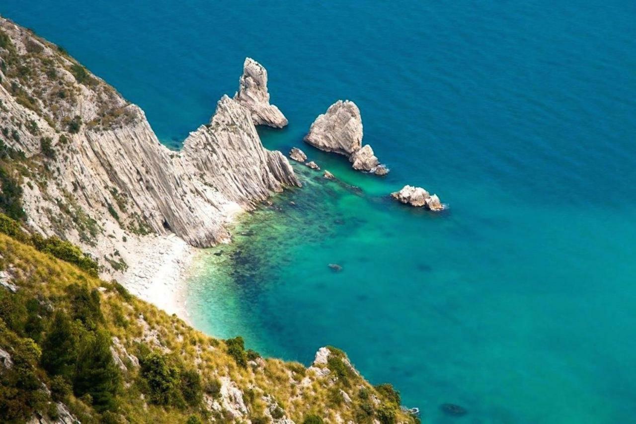 Bed and Breakfast Tra Gli Alberi E Il Mare Сіроло Екстер'єр фото